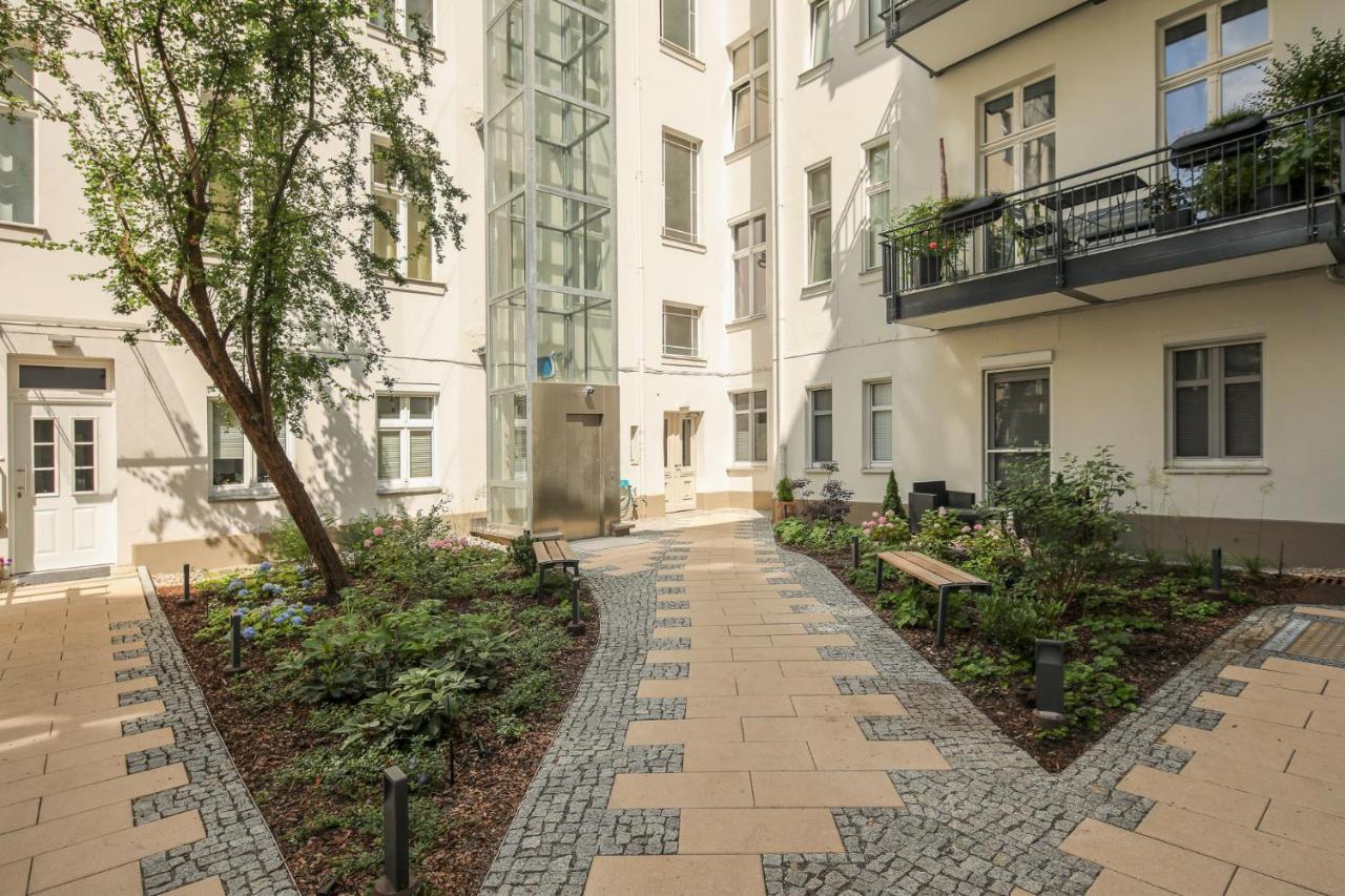 4 Personen Altbau Apartment Nahe Kurfuerstendamm - Romeo & Julia Berlin Bagian luar foto